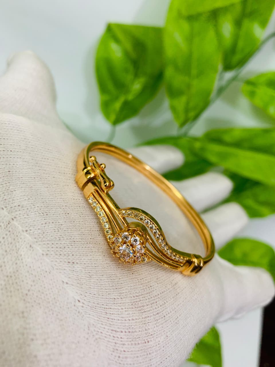 Radiant Bloom Crystal Bangle - Stainless Steel