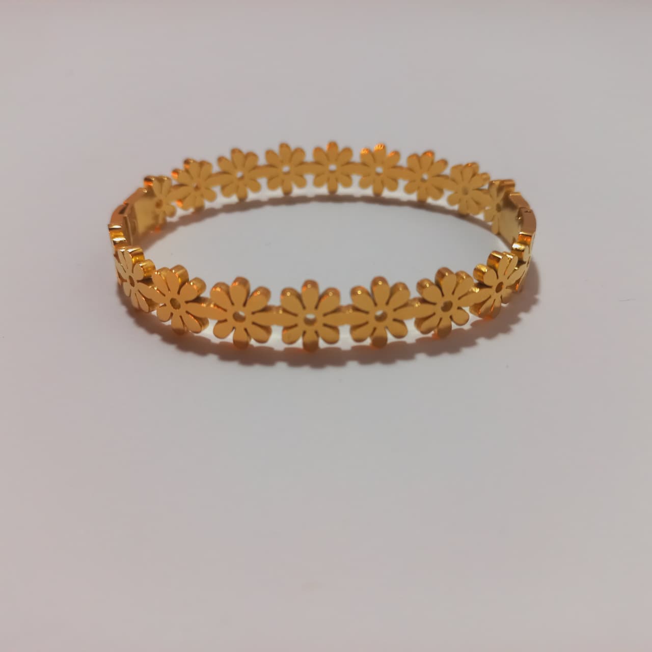 Stunning Floral Pattern Bracelet for Women