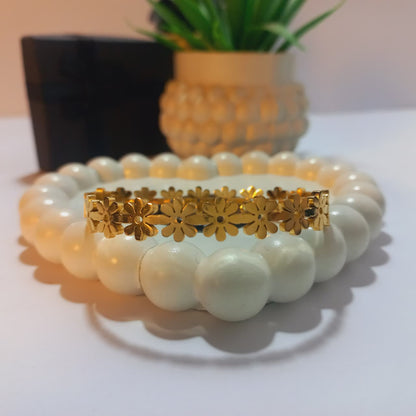 Stunning Floral Pattern Bracelet for Women