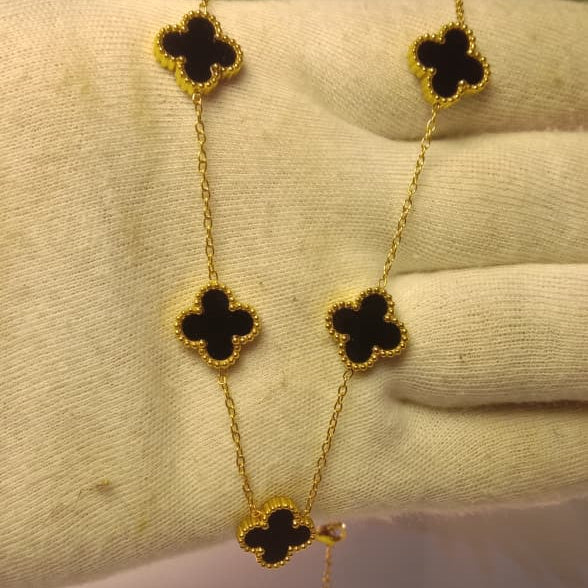 Elegant Black Onyx-Style 5-Motif Clover Necklace