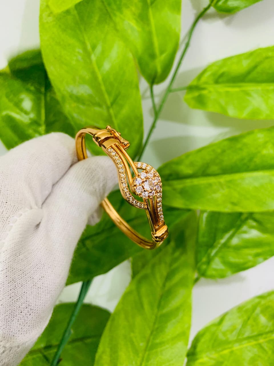 Radiant Bloom Crystal Bangle - Stainless Steel