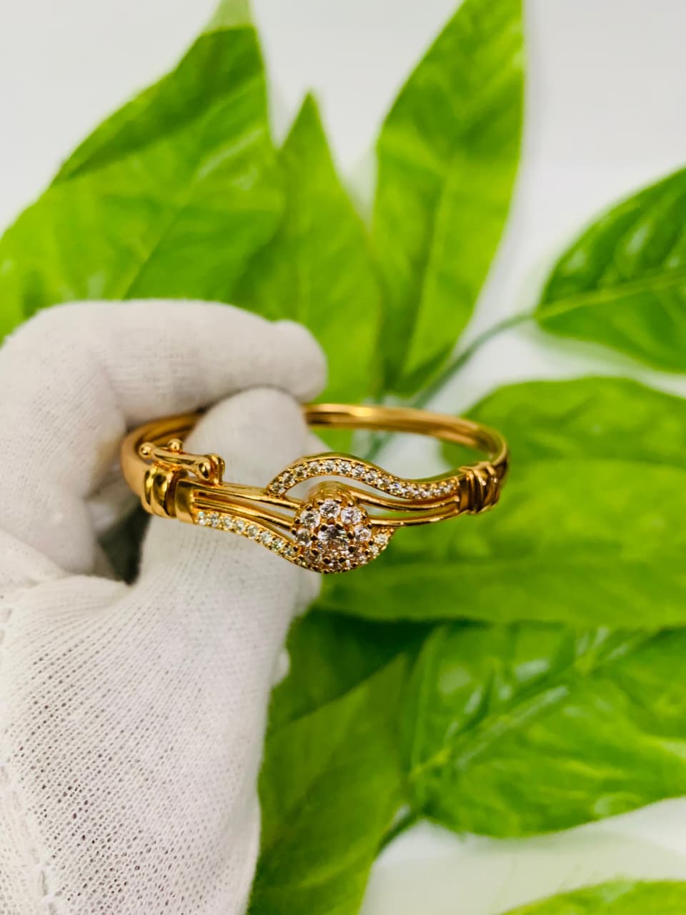 Radiant Bloom Crystal Bangle - Stainless Steel